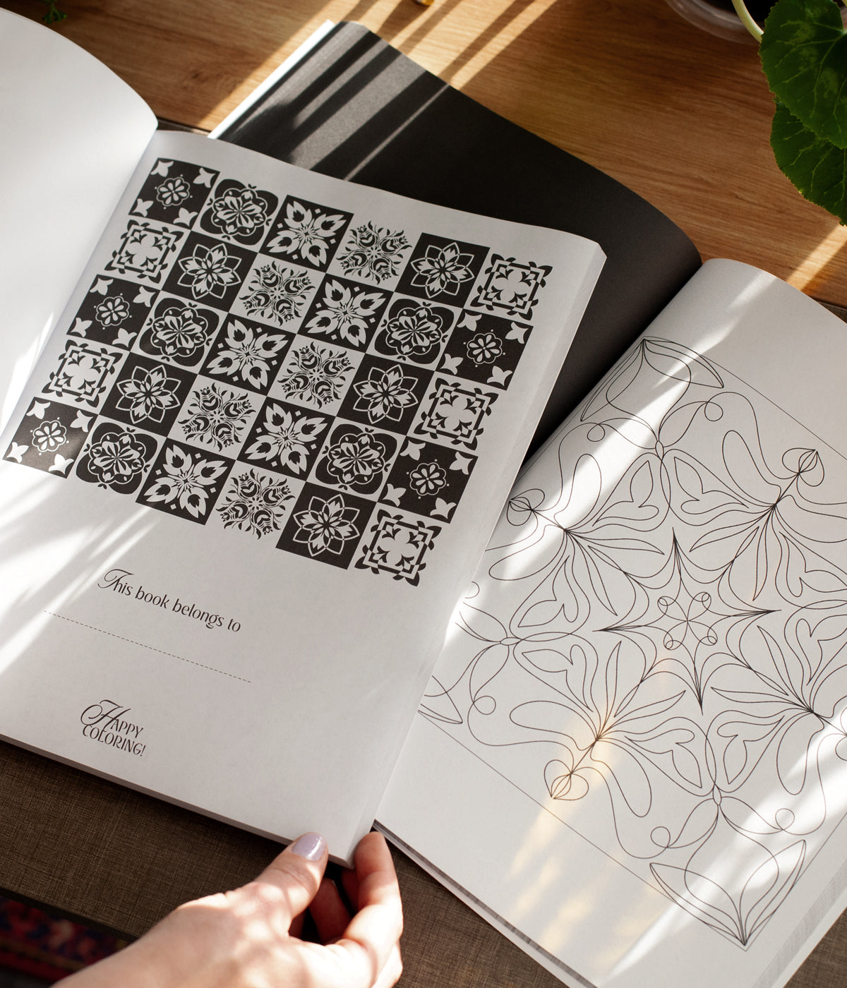 Libro para Colorear "Ink & Tiles"